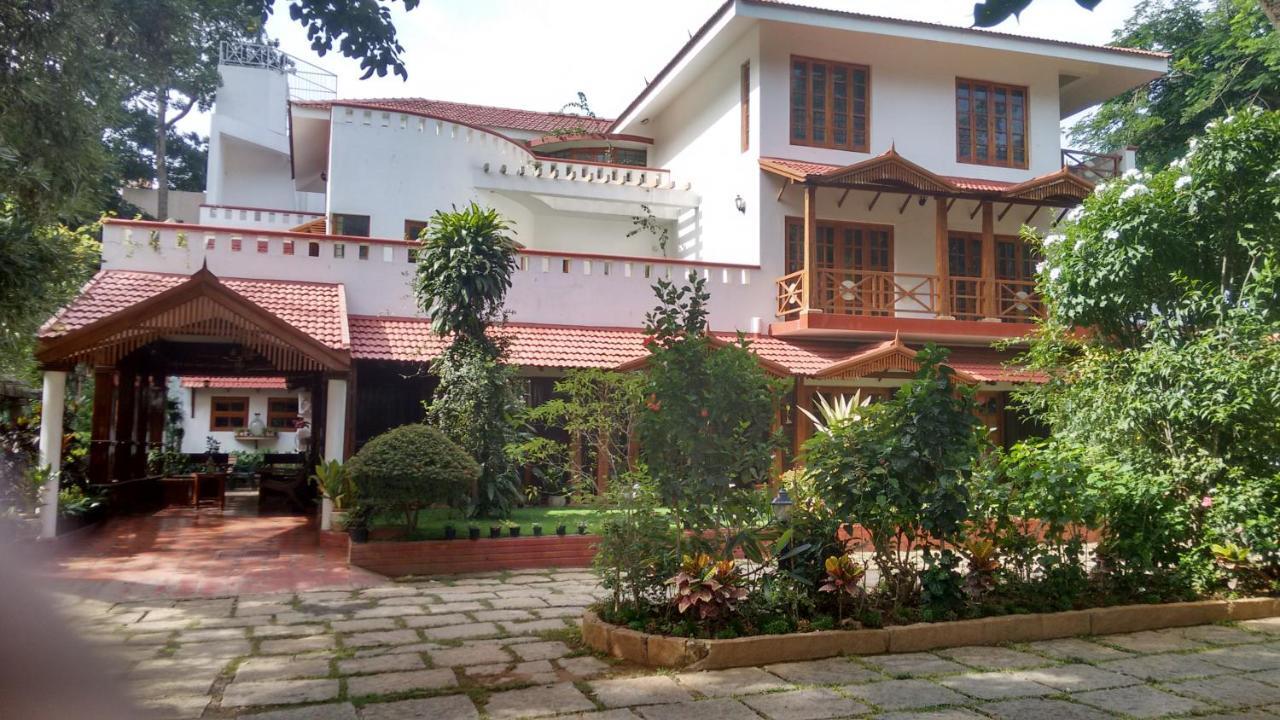 Villa Serena Bangalore Bagian luar foto
