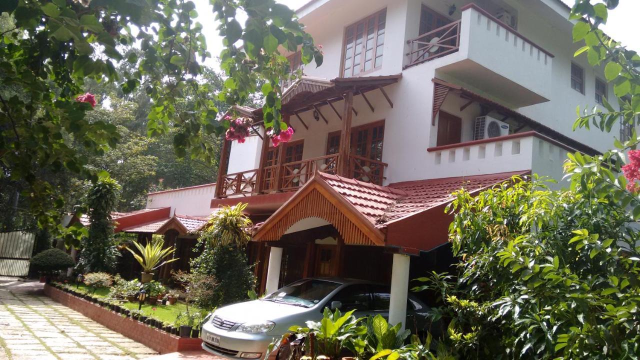 Villa Serena Bangalore Bagian luar foto