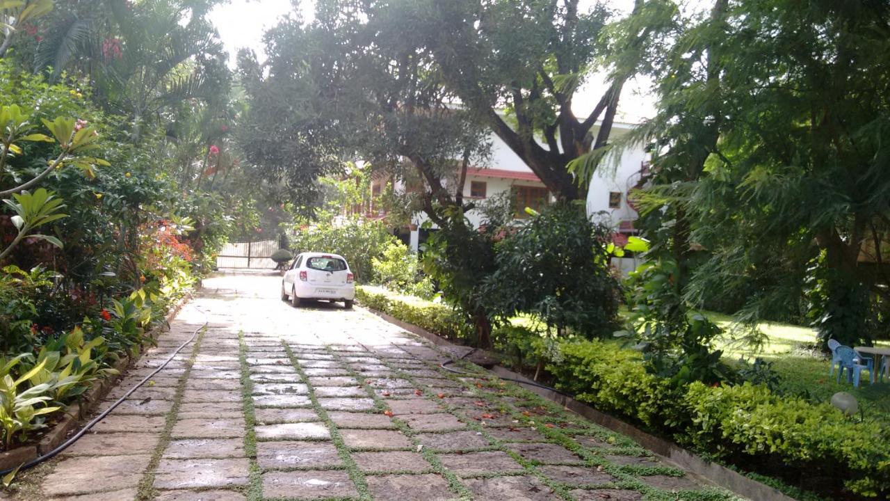 Villa Serena Bangalore Bagian luar foto