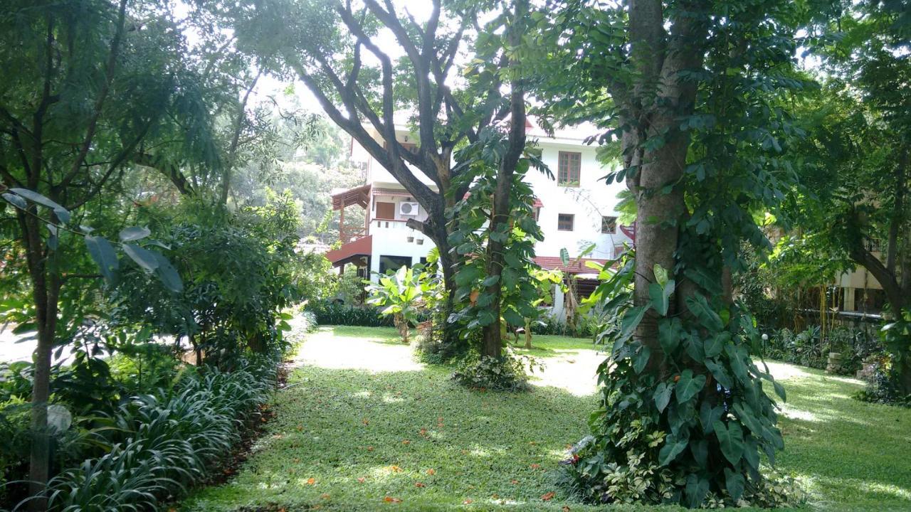 Villa Serena Bangalore Bagian luar foto